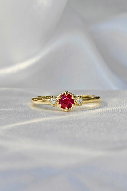 Claw-Set Ruby Polished Ring（Available Now）