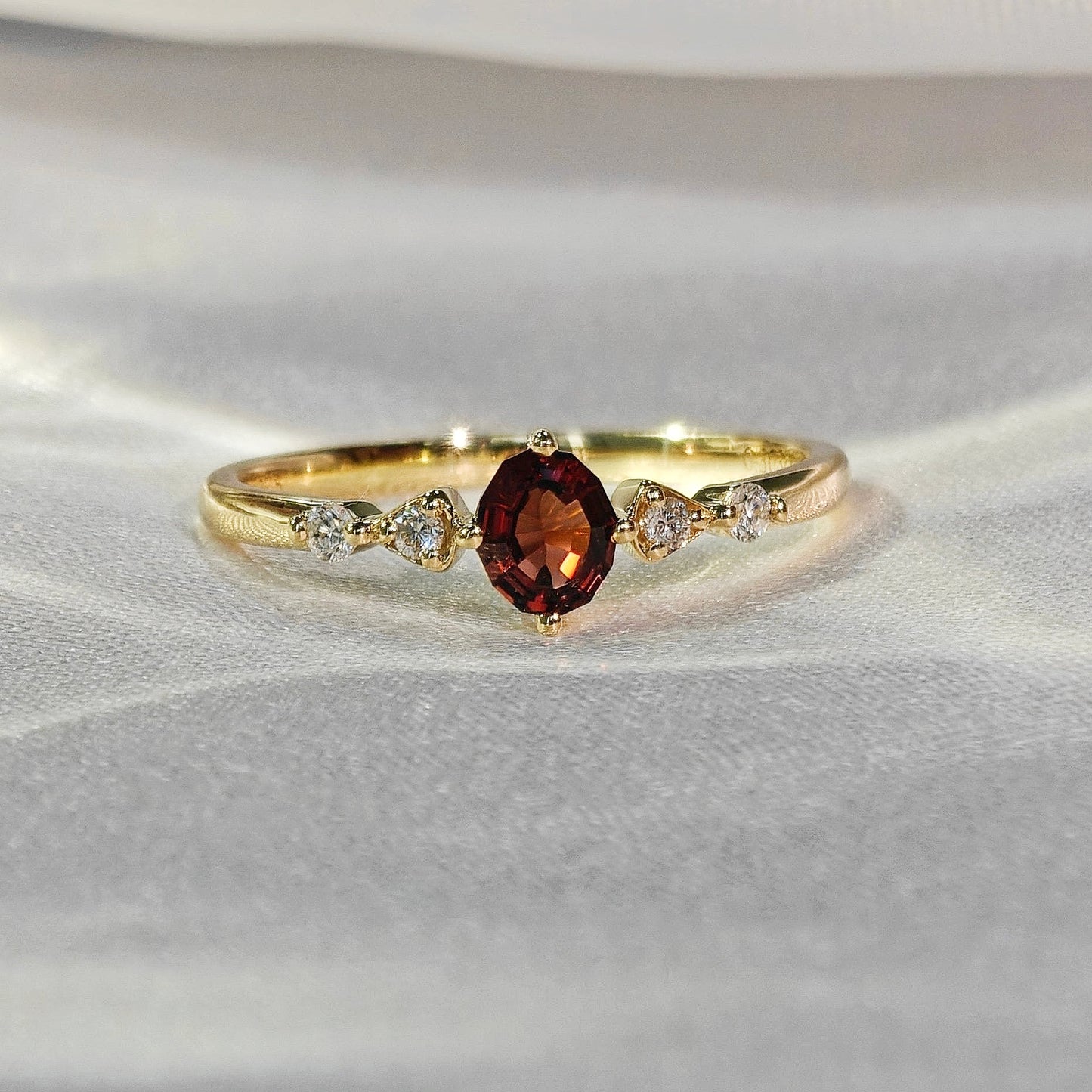 Round Red Spinel Polished Ring（Available Now）