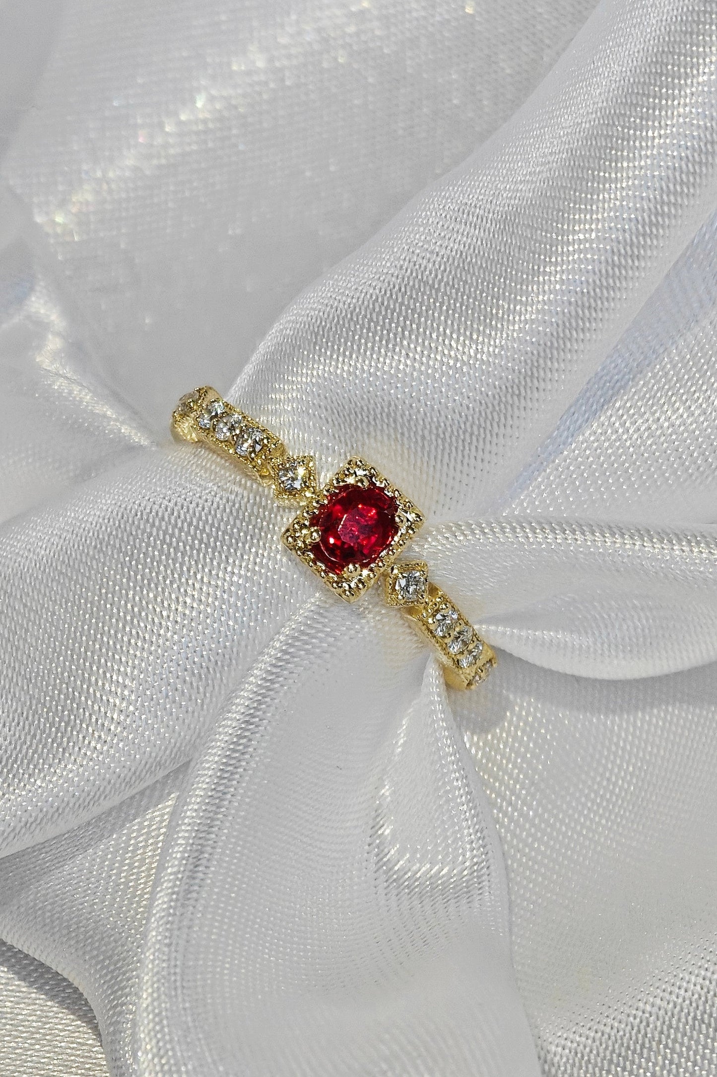 Red Spinel Polished Ring（Available Now）