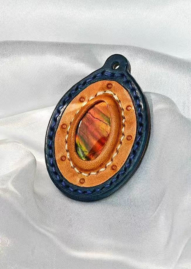 Oval Italian Buttero Vegetable Tanned Leather Ammolite Pendant